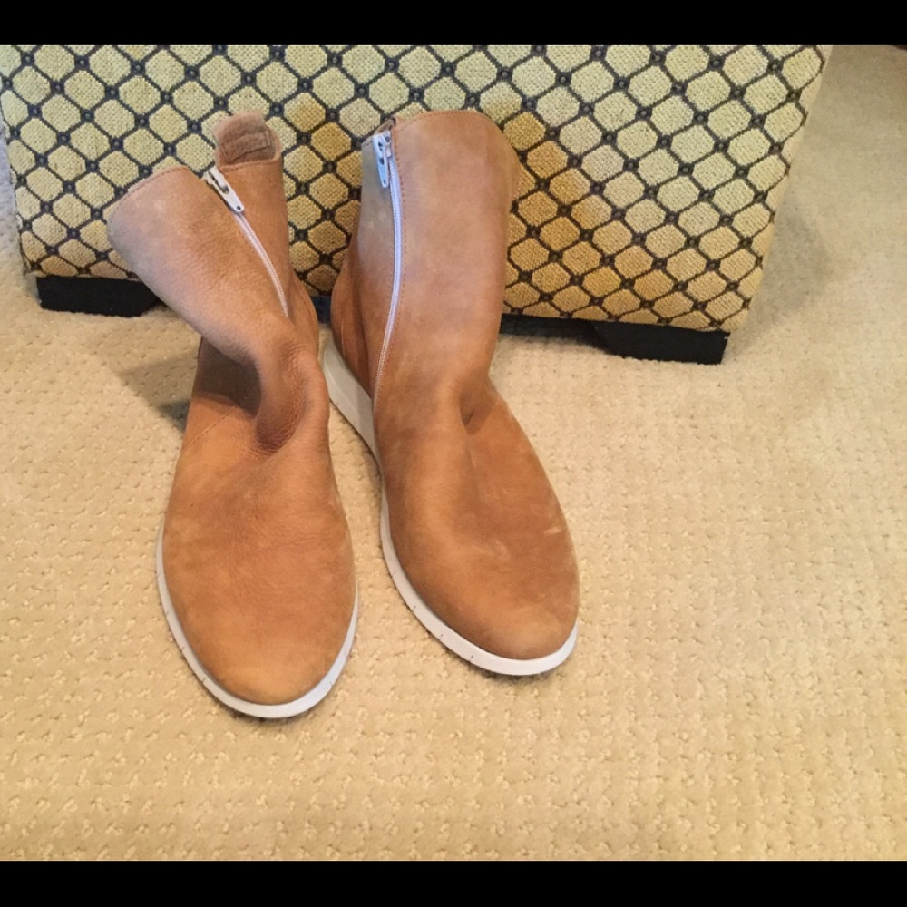 Arche Tan Ankle Boots